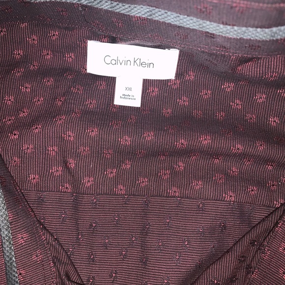 Calvin  Klein button down patterned dress shirt - Picture 2 of 2